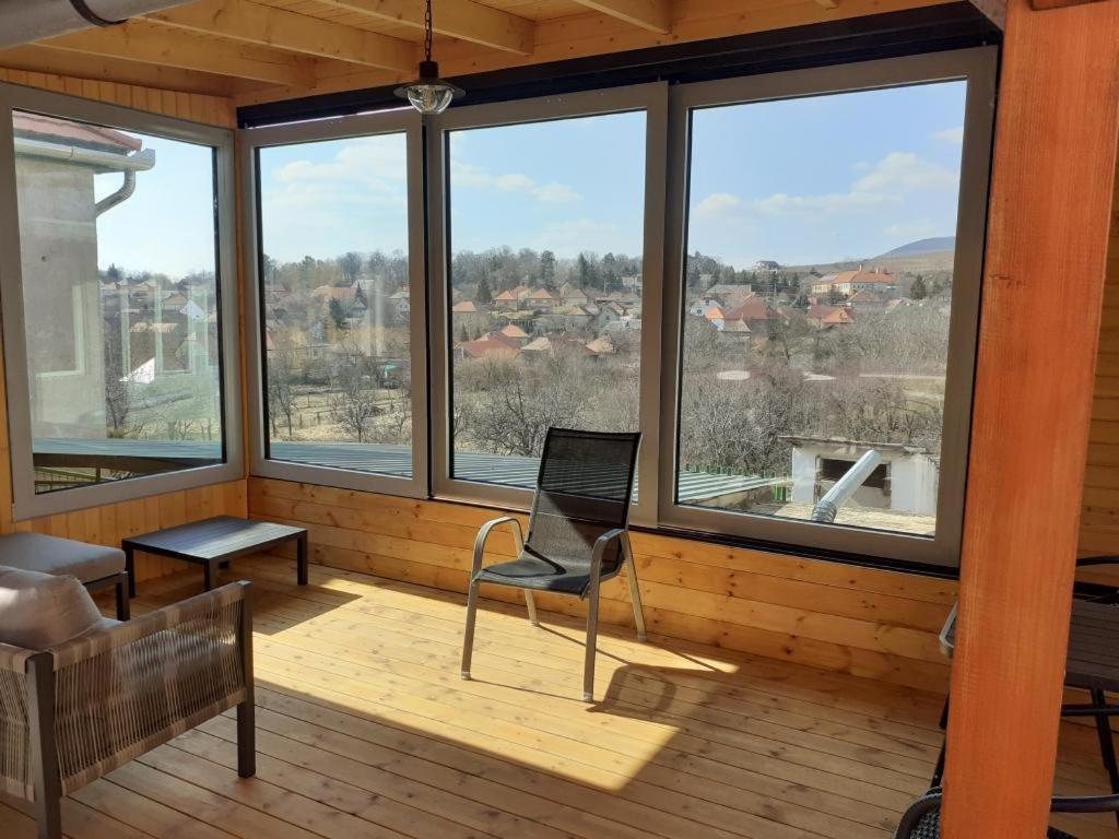 Domboldal Vendeghaz Apartment Noszvaj